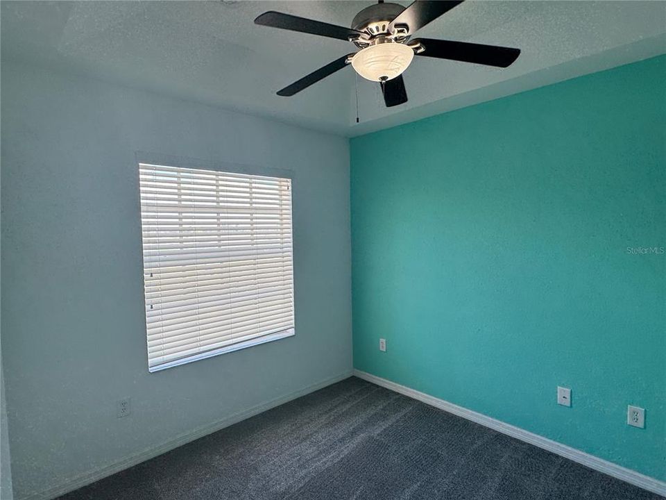 For Sale: $199,900 (3 beds, 2 baths, 1320 Square Feet)