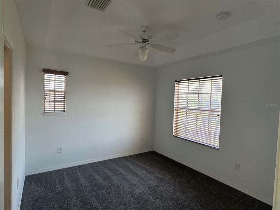 For Sale: $199,900 (3 beds, 2 baths, 1320 Square Feet)