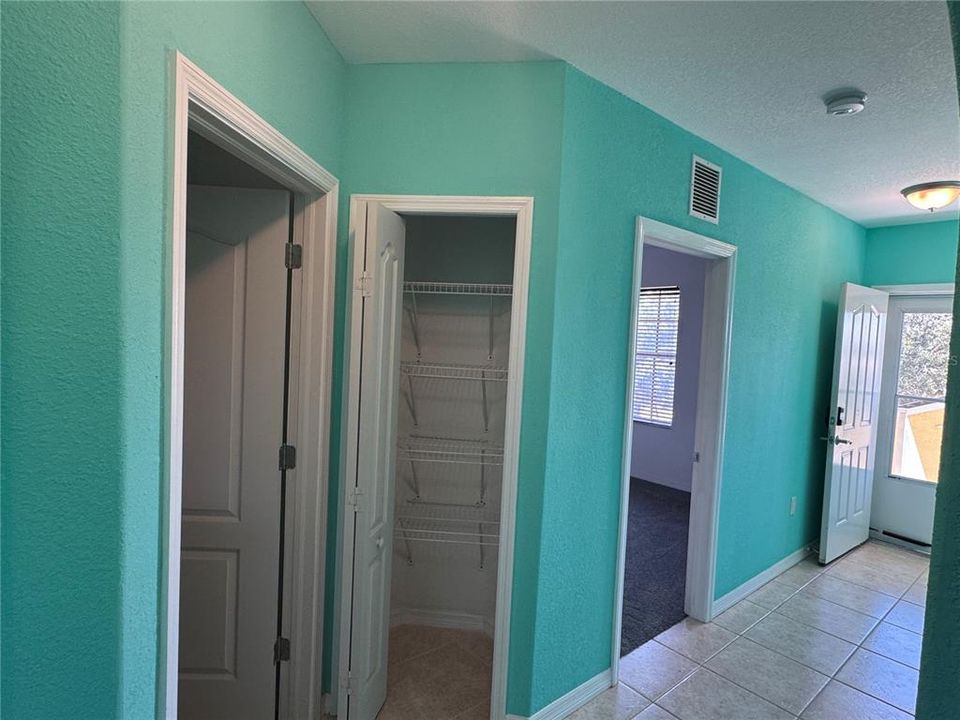 For Sale: $199,900 (3 beds, 2 baths, 1320 Square Feet)