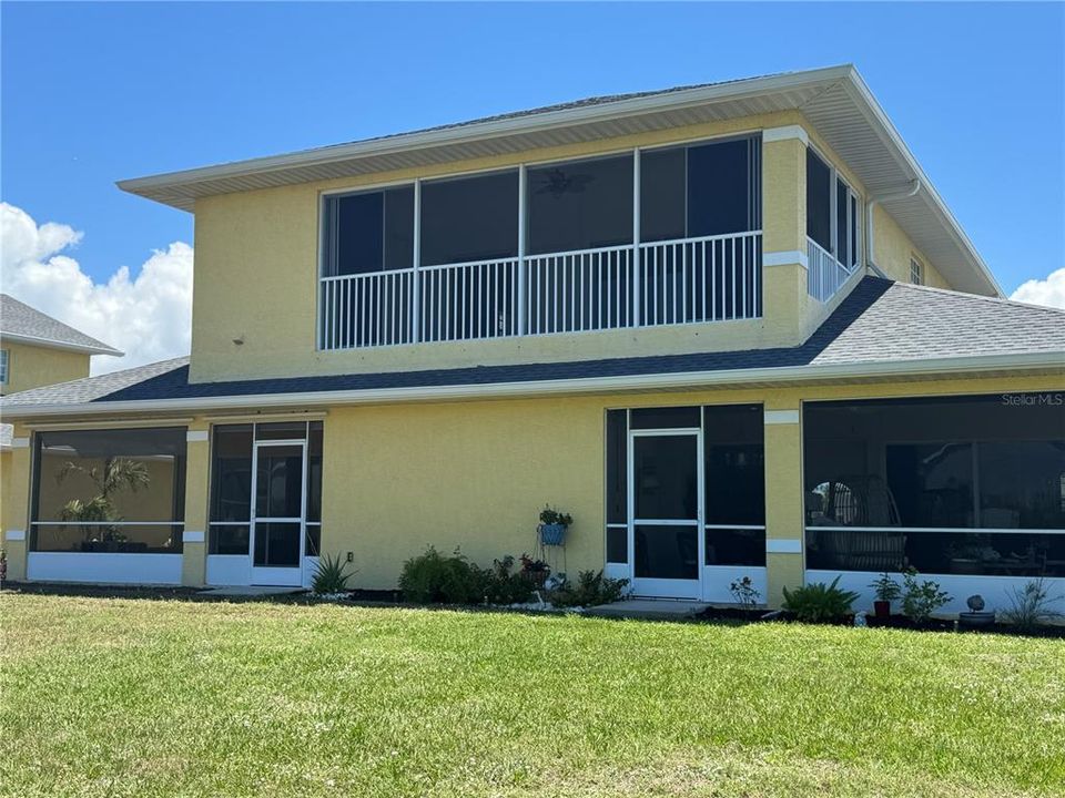 For Sale: $199,900 (3 beds, 2 baths, 1320 Square Feet)