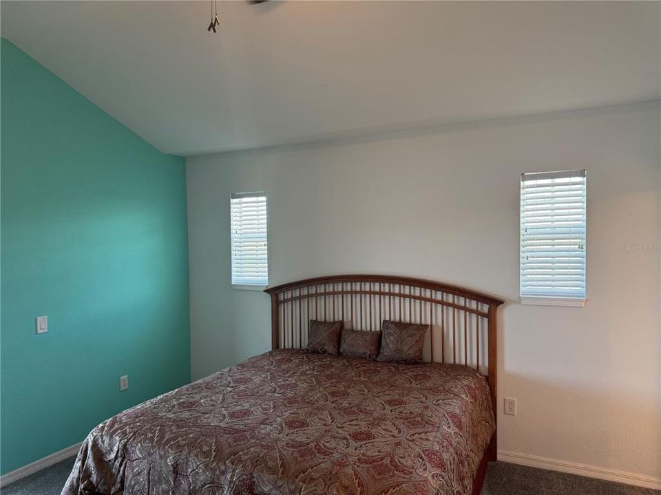 For Sale: $199,900 (3 beds, 2 baths, 1320 Square Feet)