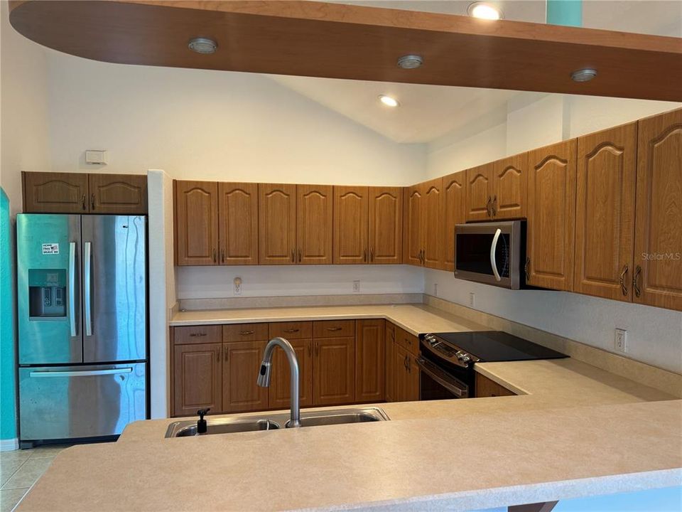 For Sale: $199,900 (3 beds, 2 baths, 1320 Square Feet)