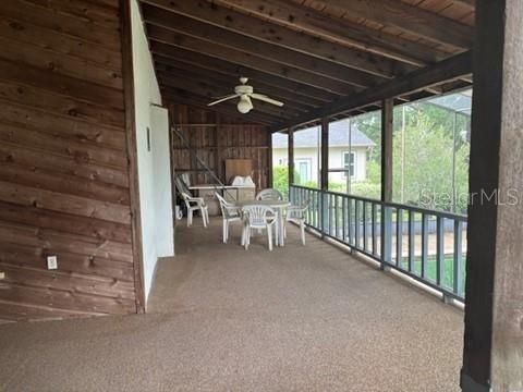 Activo con contrato: $469,000 (4 camas, 2 baños, 2900 Pies cuadrados)