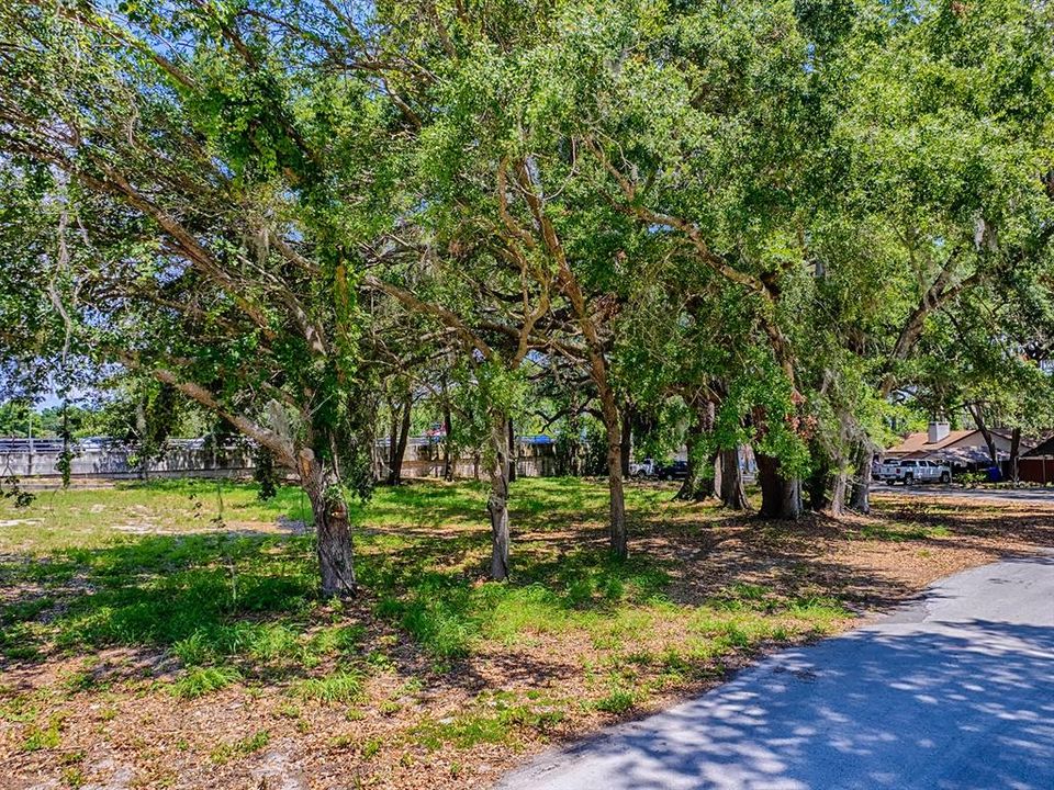 На продажу: $200,000 (0.59 acres)