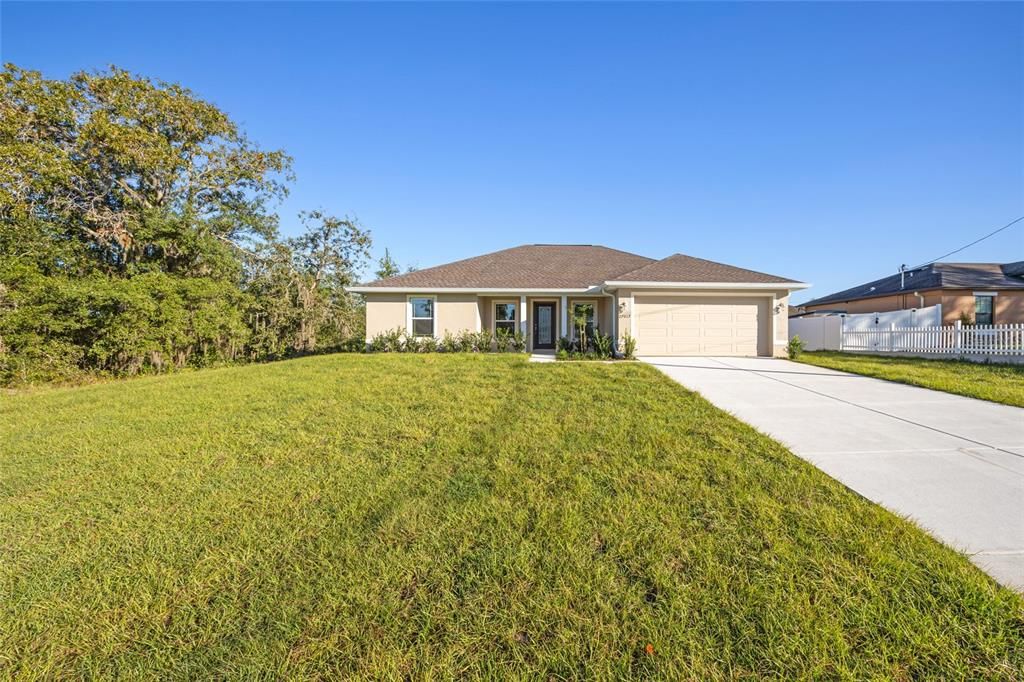 For Sale: $365,000 (3 beds, 2 baths, 1621 Square Feet)