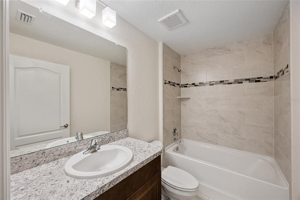 For Sale: $365,000 (3 beds, 2 baths, 1621 Square Feet)