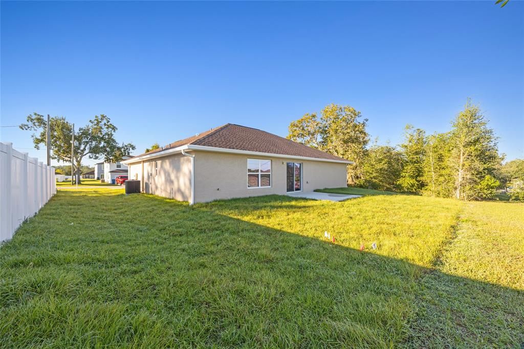 For Sale: $365,000 (3 beds, 2 baths, 1621 Square Feet)