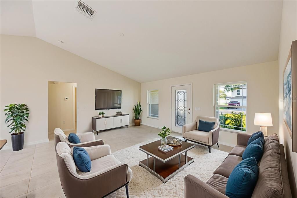 For Sale: $365,000 (3 beds, 2 baths, 1621 Square Feet)