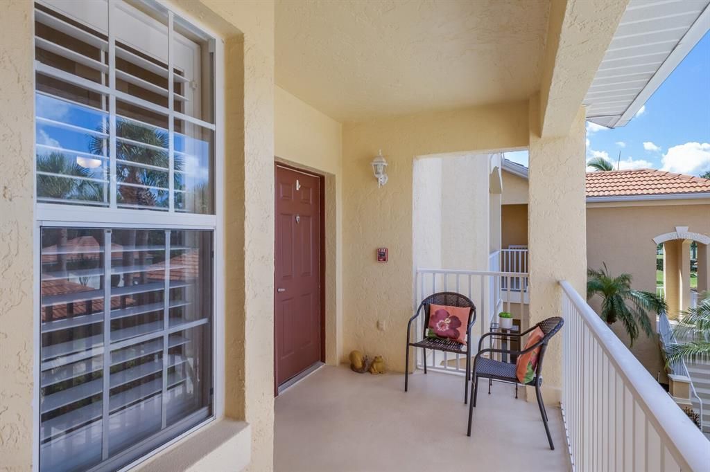For Sale: $299,900 (2 beds, 2 baths, 1431 Square Feet)