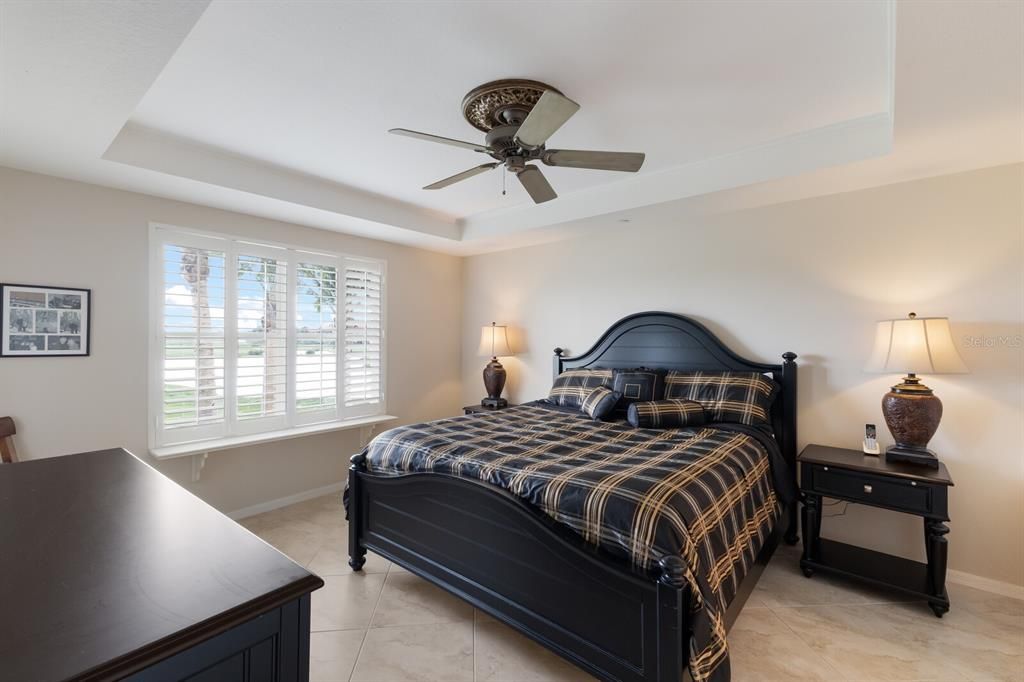 For Sale: $299,900 (2 beds, 2 baths, 1431 Square Feet)