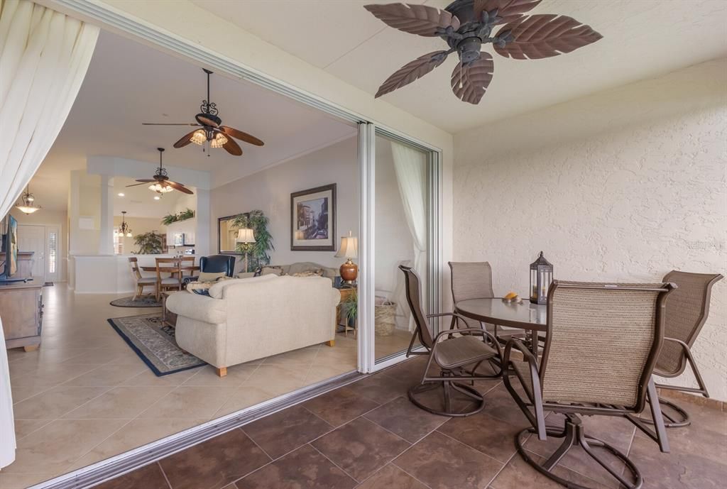 For Sale: $299,900 (2 beds, 2 baths, 1431 Square Feet)