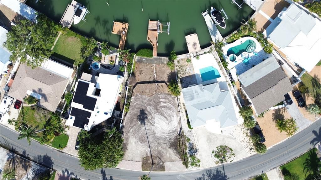 En Venta: $1,500,000 (0.18 acres)