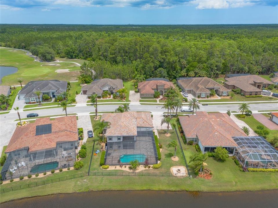 合同活跃: $749,000 (4 贝兹, 3 浴室, 3040 平方英尺)