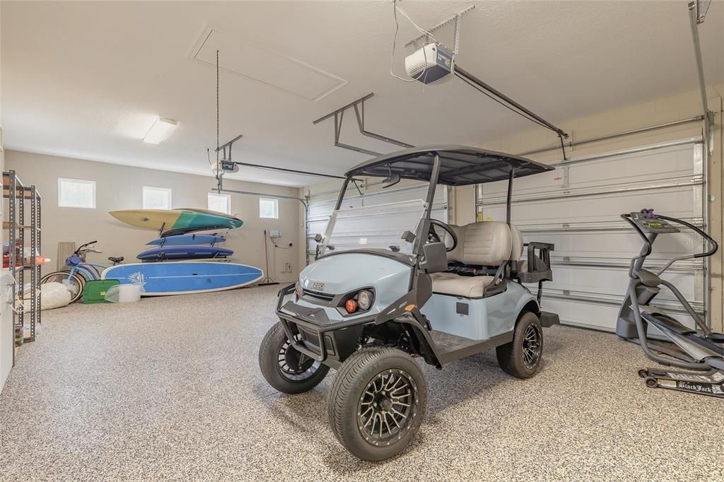 合同活跃: $749,000 (4 贝兹, 3 浴室, 3040 平方英尺)