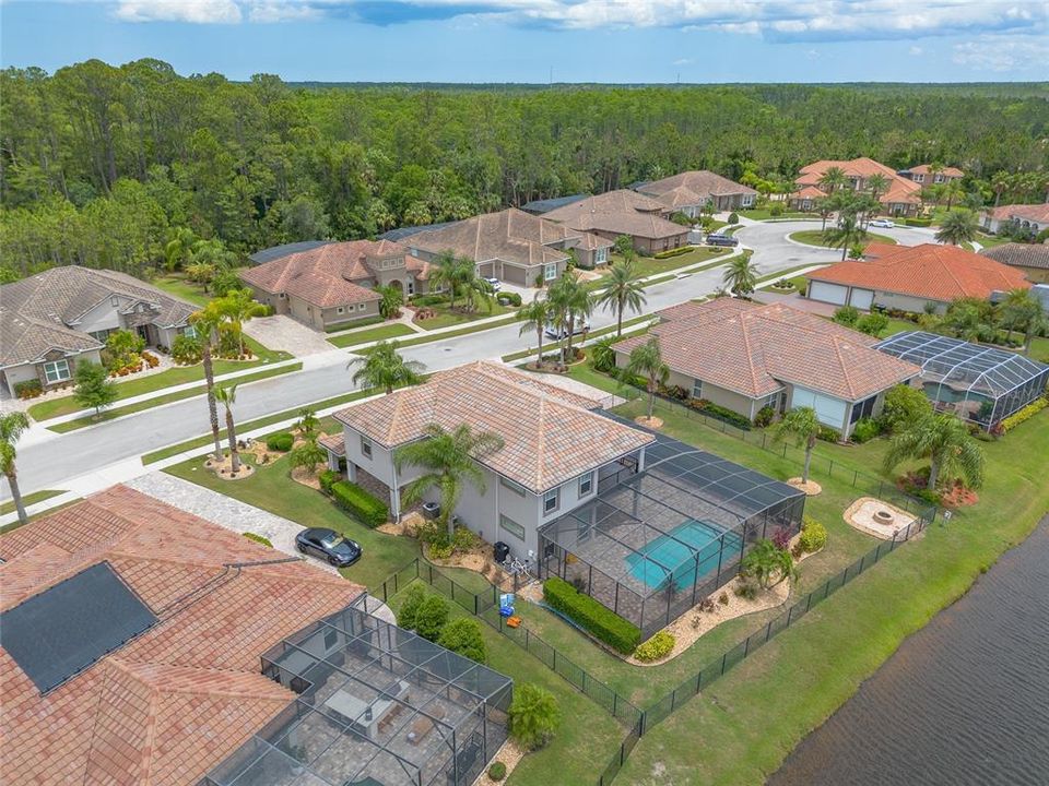 合同活跃: $749,000 (4 贝兹, 3 浴室, 3040 平方英尺)