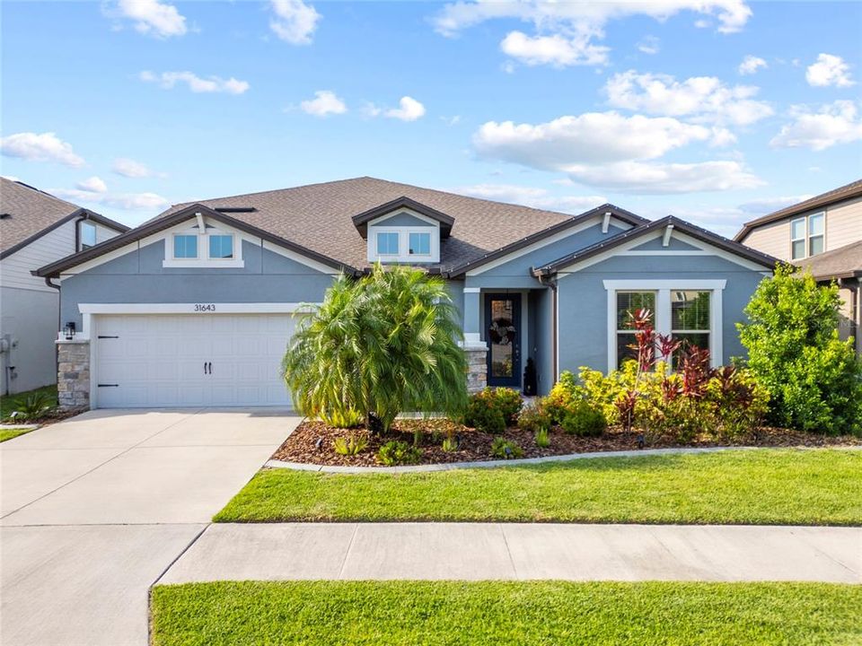 На продажу: $799,999 (6 спален, 3 ванн, 4190 Квадратных фут)