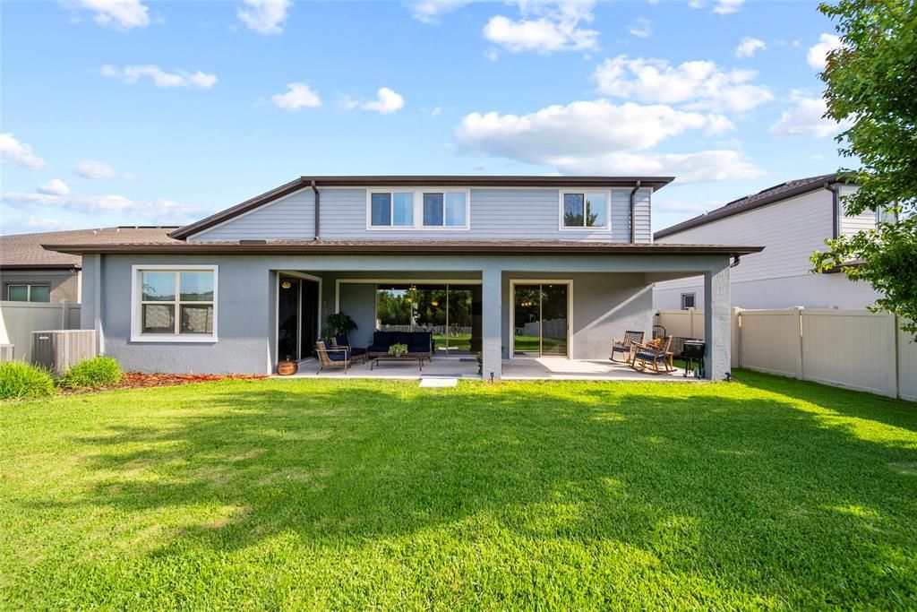 На продажу: $799,999 (6 спален, 3 ванн, 4190 Квадратных фут)