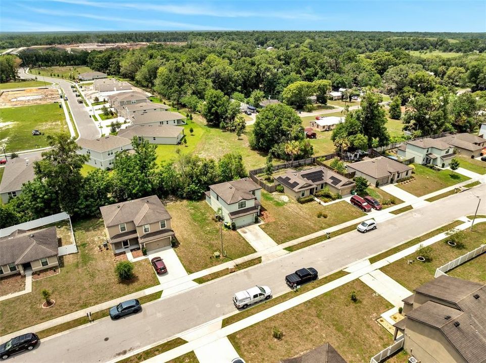 Под контрактом: $294,000 (3 спален, 2 ванн, 1681 Квадратных фут)