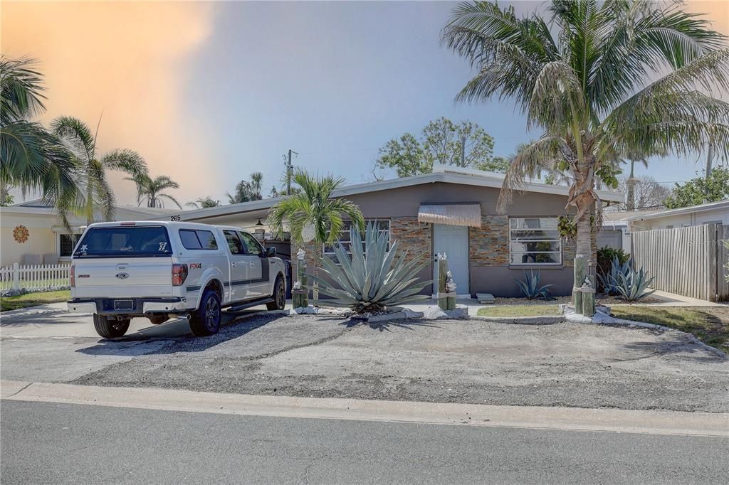 待售: $785,000 (4 贝兹, 0 浴室, 2992 平方英尺)