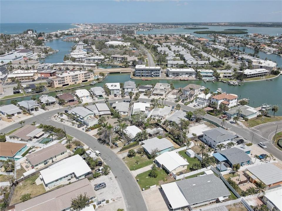 待售: $785,000 (4 贝兹, 0 浴室, 2992 平方英尺)