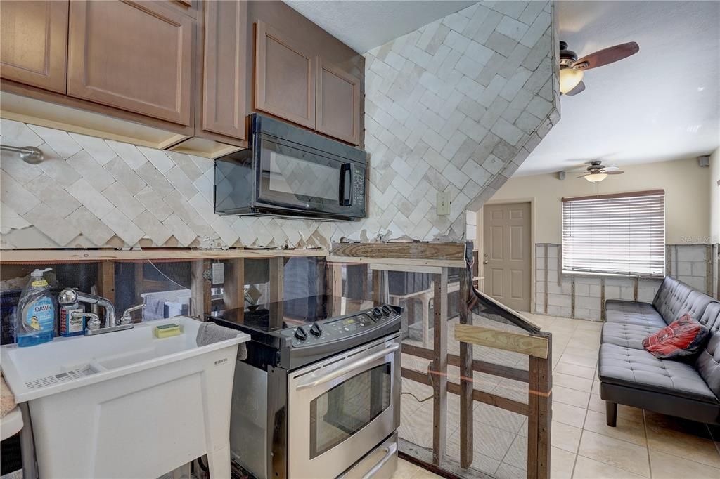 待售: $785,000 (4 贝兹, 0 浴室, 2992 平方英尺)