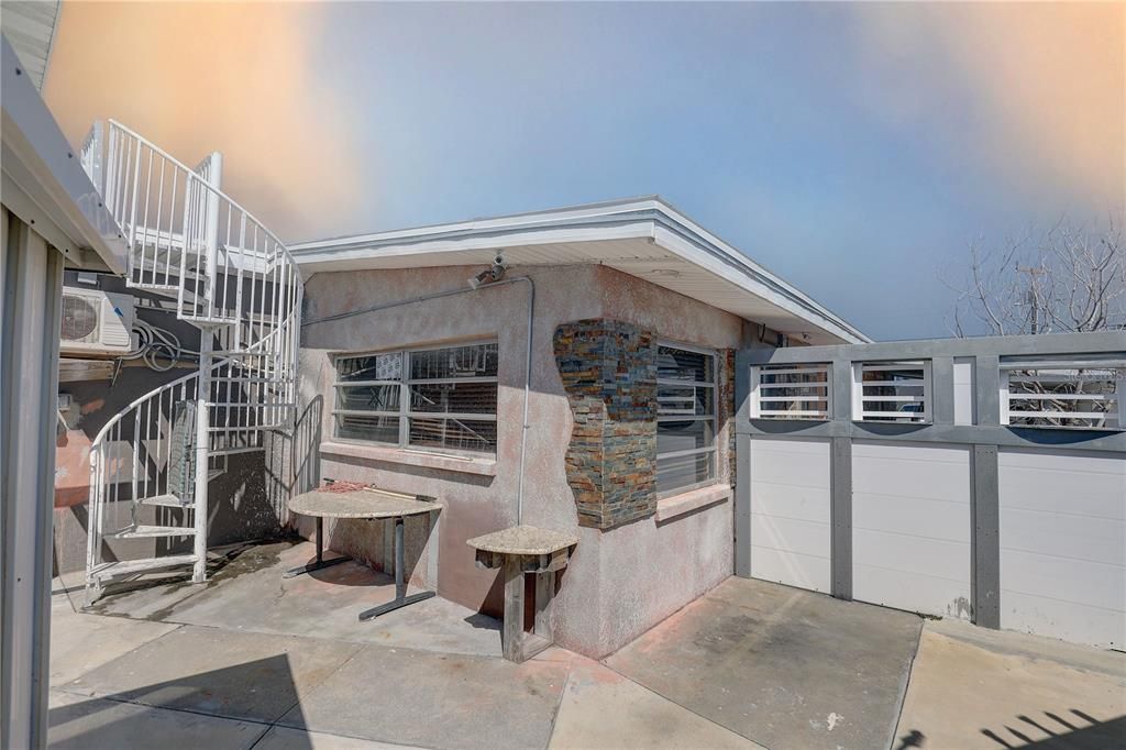 待售: $785,000 (4 贝兹, 0 浴室, 2992 平方英尺)