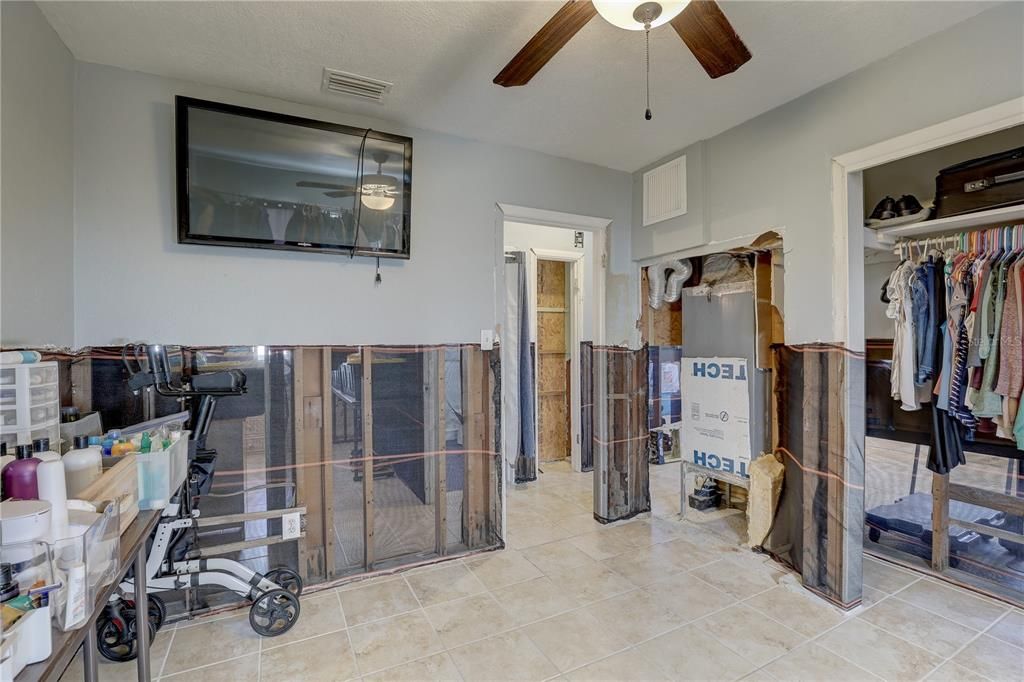 待售: $785,000 (4 贝兹, 0 浴室, 2992 平方英尺)