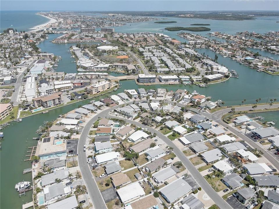 待售: $785,000 (4 贝兹, 0 浴室, 2992 平方英尺)