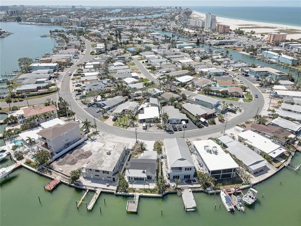 待售: $785,000 (4 贝兹, 0 浴室, 2992 平方英尺)