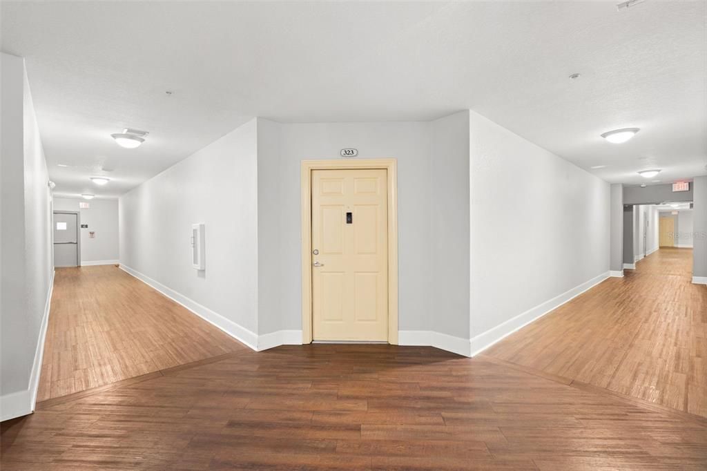 For Sale: $275,000 (2 beds, 2 baths, 1070 Square Feet)