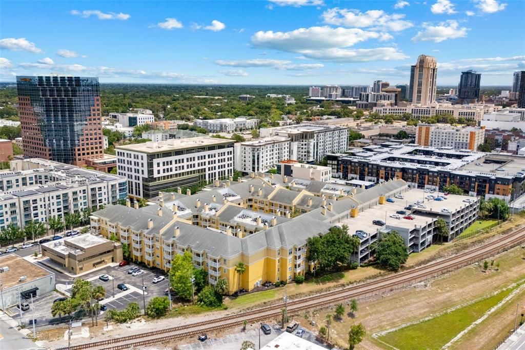 For Sale: $275,000 (2 beds, 2 baths, 1070 Square Feet)