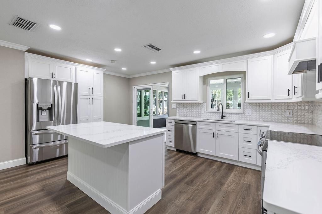 На продажу: $498,000 (3 спален, 2 ванн, 1322 Квадратных фут)