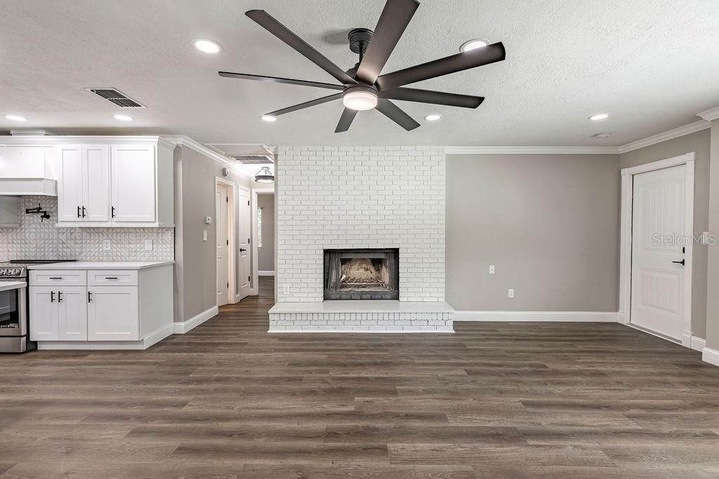 На продажу: $498,000 (3 спален, 2 ванн, 1322 Квадратных фут)