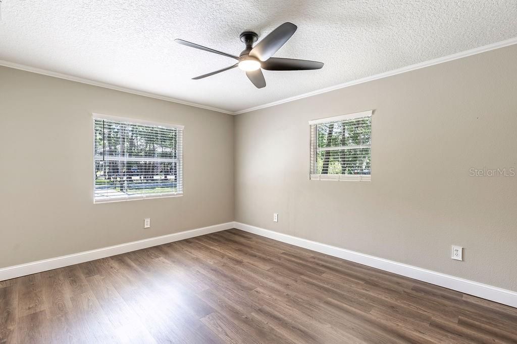 На продажу: $498,000 (3 спален, 2 ванн, 1322 Квадратных фут)