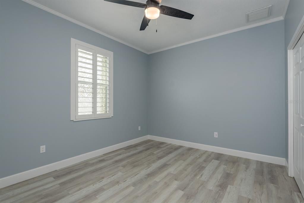 合同活跃: $699,000 (4 贝兹, 2 浴室, 1829 平方英尺)