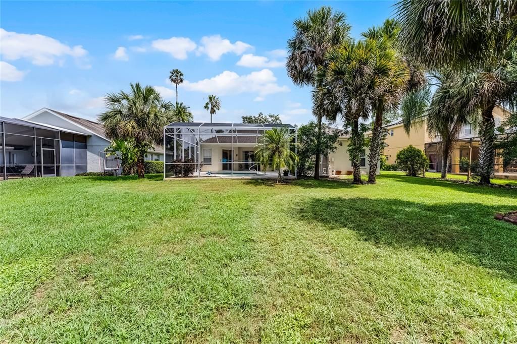 Activo con contrato: $555,000 (4 camas, 3 baños, 2361 Pies cuadrados)