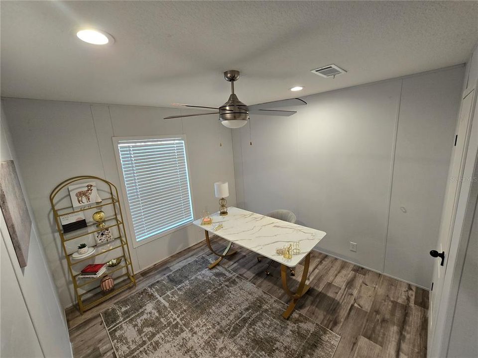 Active With Contract: $242,500 (3 beds, 2 baths, 1264 Square Feet)