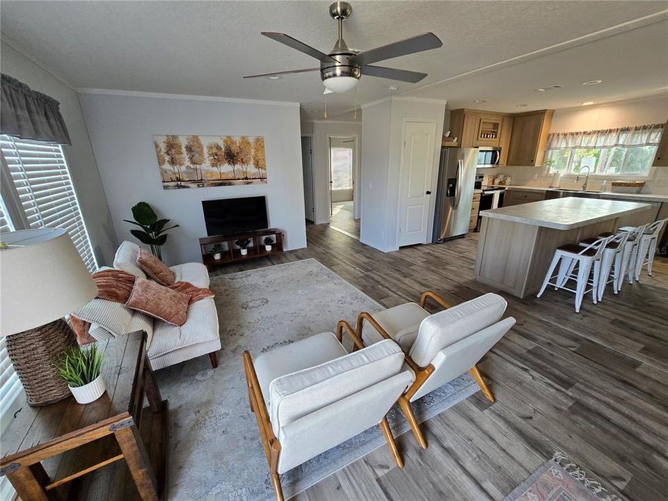 Active With Contract: $242,500 (3 beds, 2 baths, 1264 Square Feet)