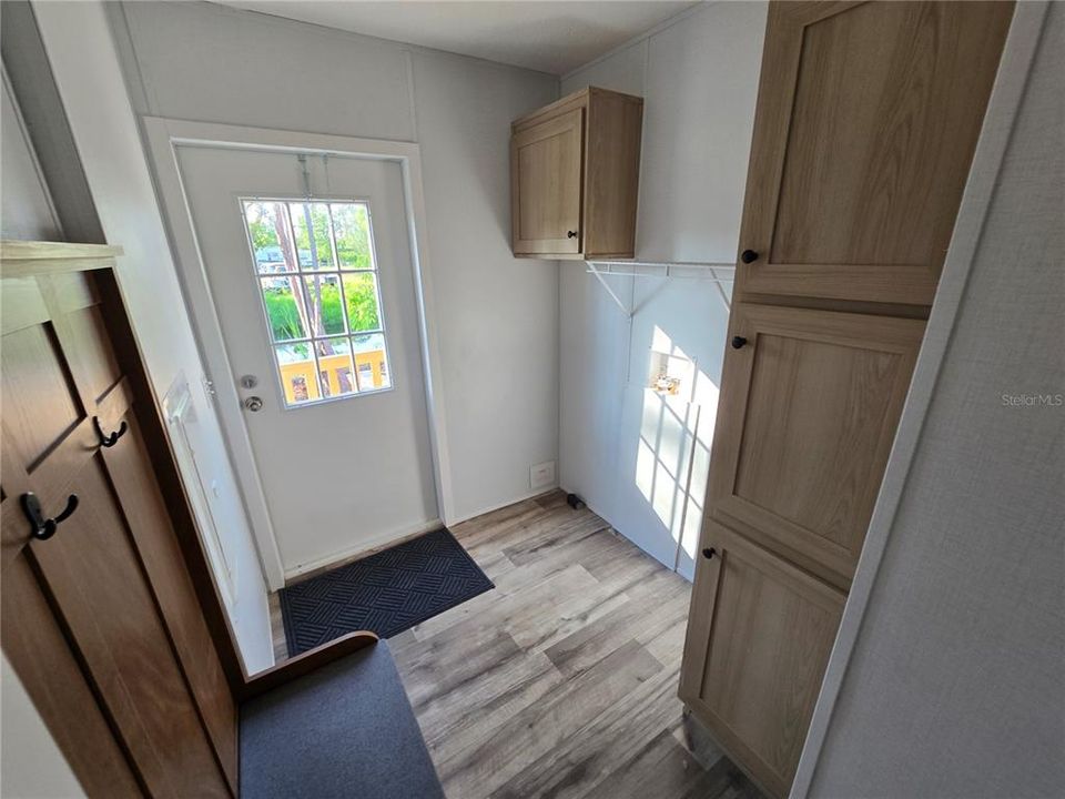 Active With Contract: $242,500 (3 beds, 2 baths, 1264 Square Feet)