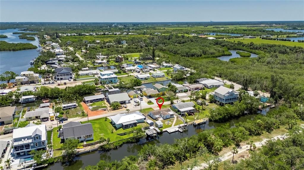 Active With Contract: $355,000 (3 beds, 1 baths, 1121 Square Feet)