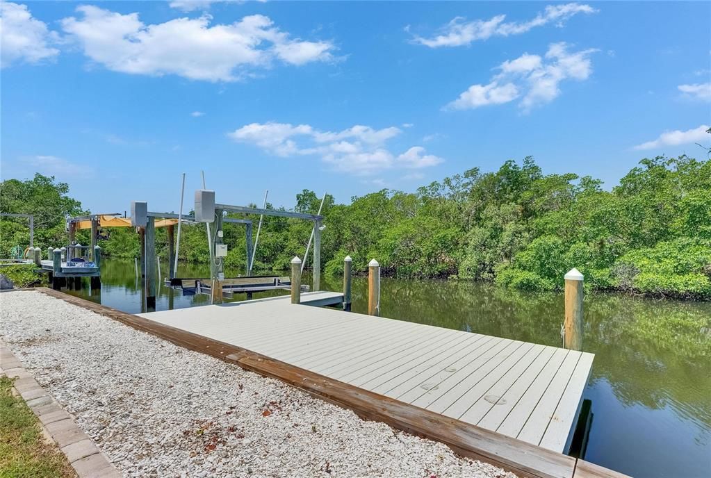 Active With Contract: $355,000 (3 beds, 1 baths, 1121 Square Feet)