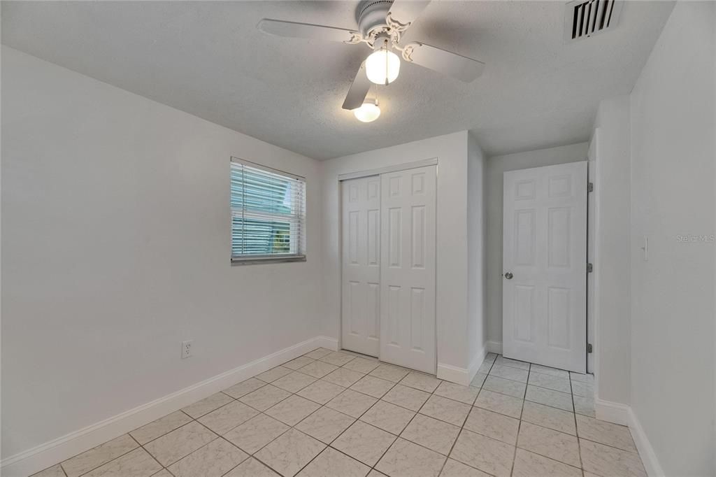 Active With Contract: $355,000 (3 beds, 1 baths, 1121 Square Feet)