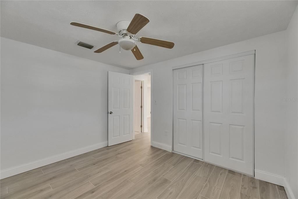 Active With Contract: $355,000 (3 beds, 1 baths, 1121 Square Feet)