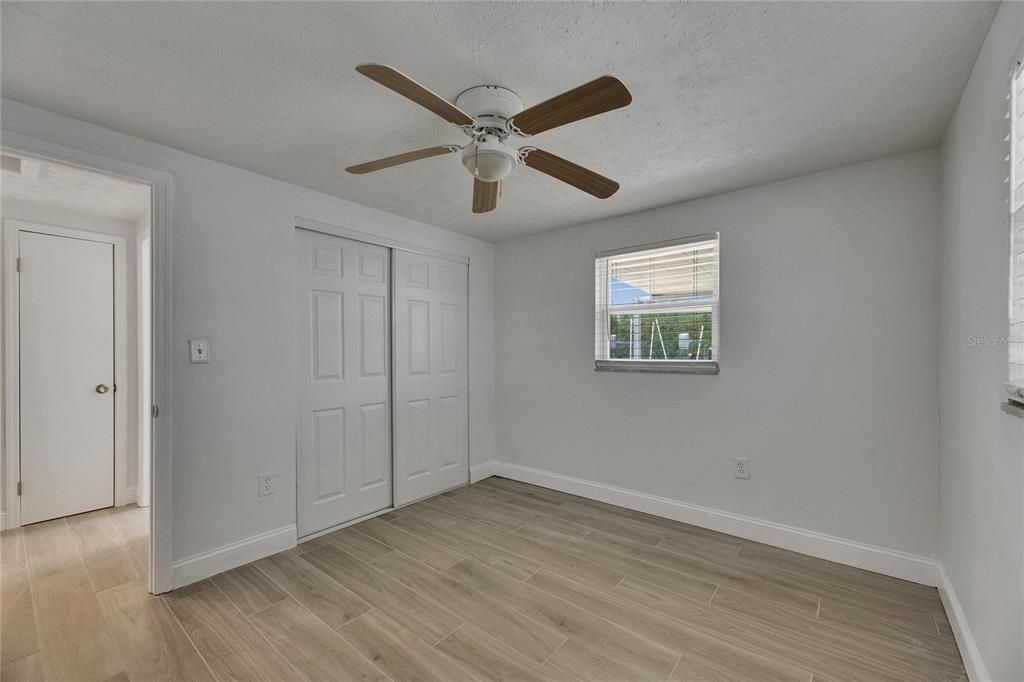 Active With Contract: $355,000 (3 beds, 1 baths, 1121 Square Feet)