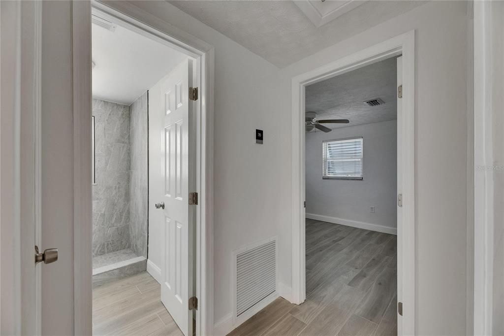 Active With Contract: $355,000 (3 beds, 1 baths, 1121 Square Feet)