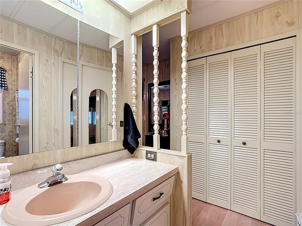 En Venta: $169,900 (2 camas, 2 baños, 1248 Pies cuadrados)