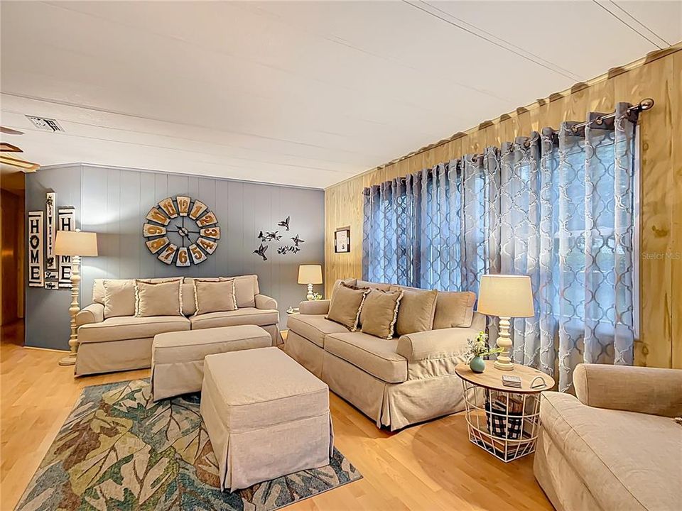 En Venta: $169,900 (2 camas, 2 baños, 1248 Pies cuadrados)