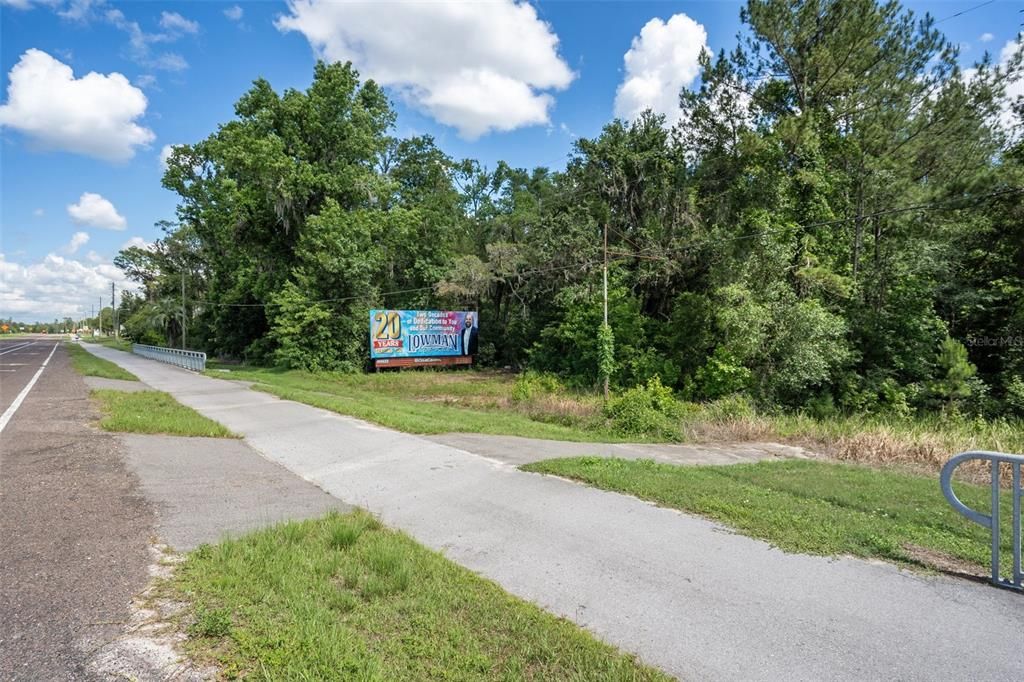 En Venta: $750,000 (2.20 acres)