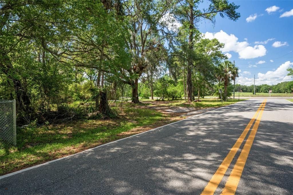 En Venta: $750,000 (2.20 acres)