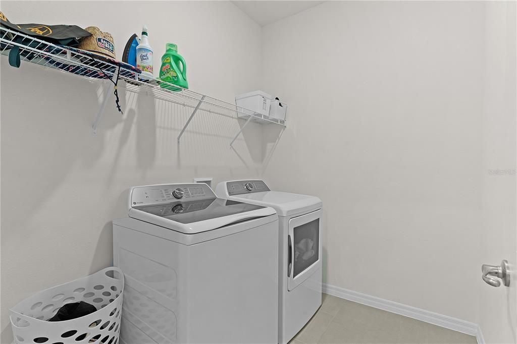 For Sale: $340,000 (3 beds, 2 baths, 1810 Square Feet)